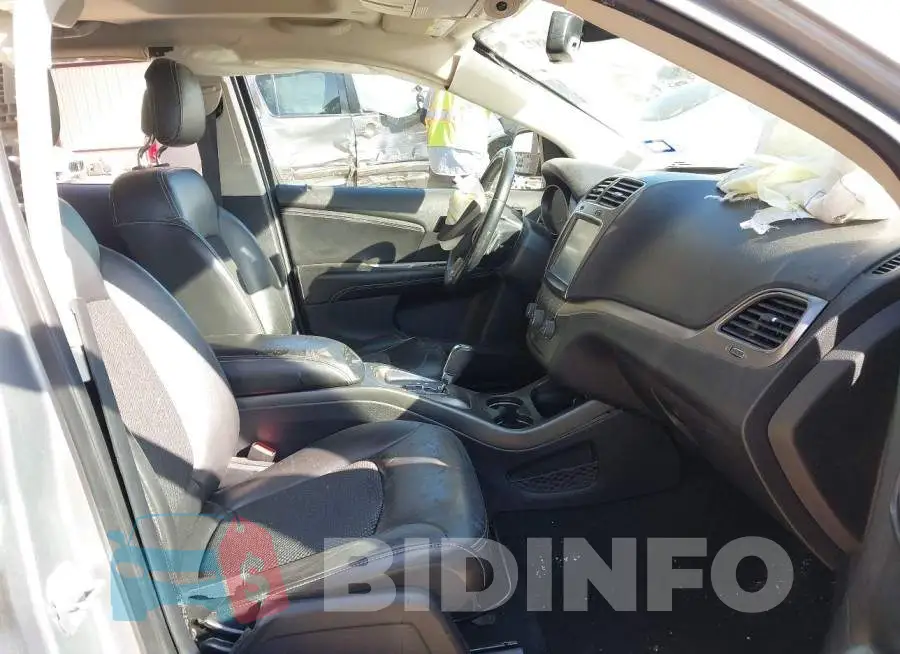 3C4PDCGB3LT272903 Photo# 5