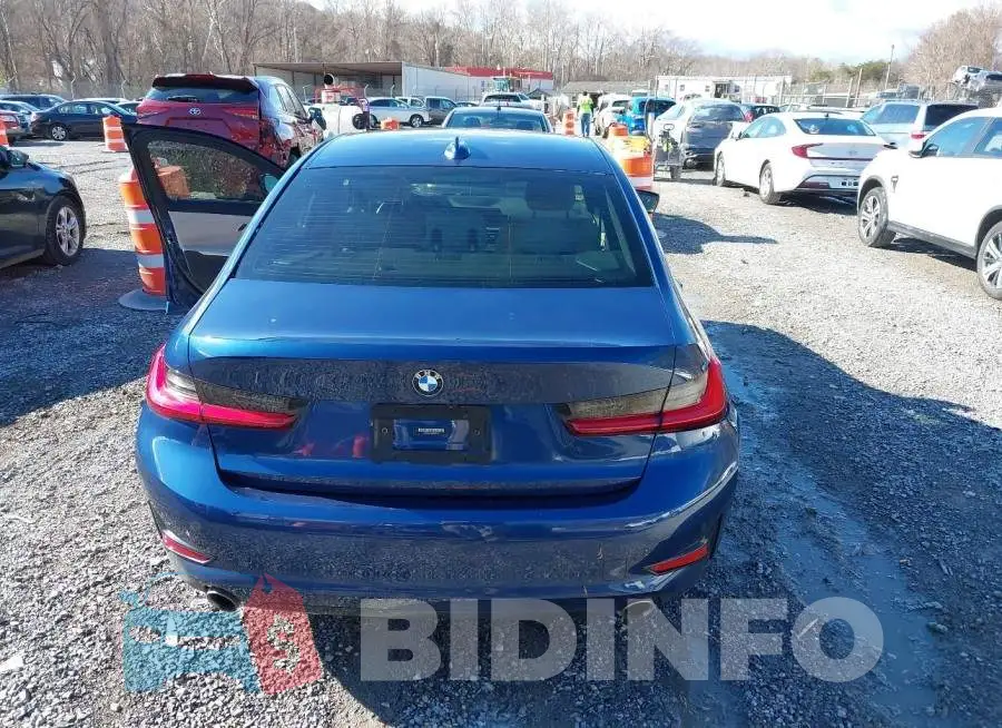 3MW5R1J06M8B99516 Photo# 16