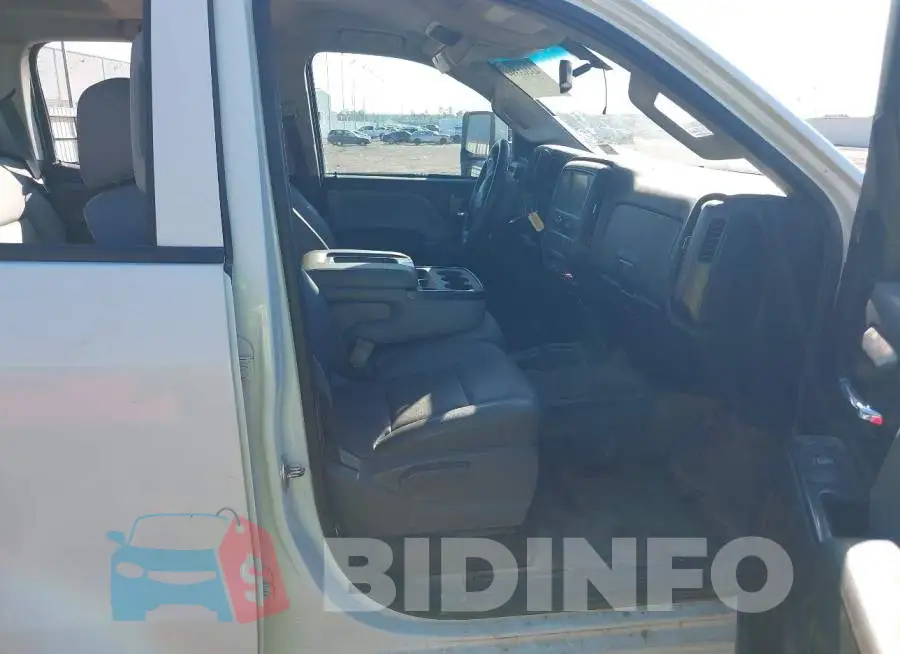 1GC1KREY3KF214675 Photo# 5