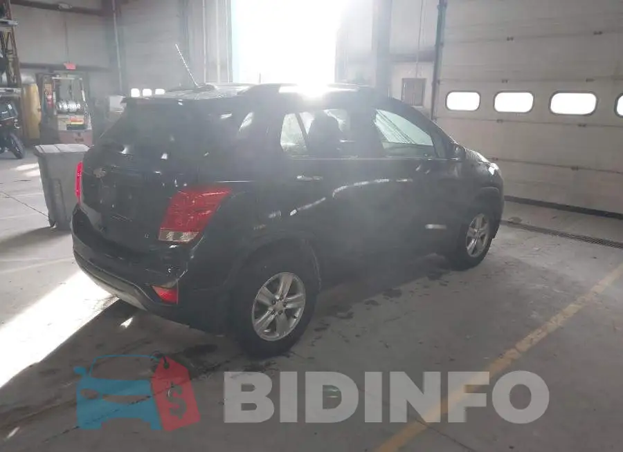 3GNCJPSB0JL153118 Photo# 4