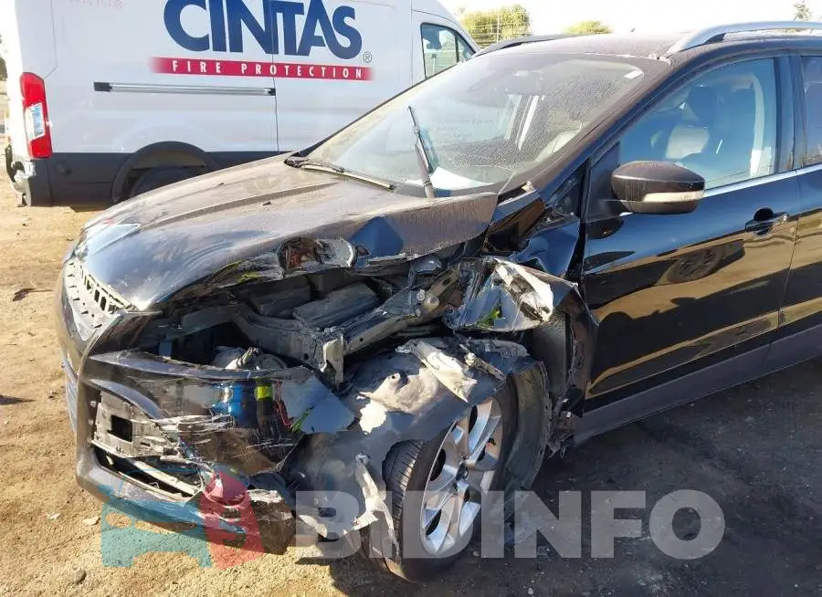 1FMCU9JX6GUC17455 Photo# 6