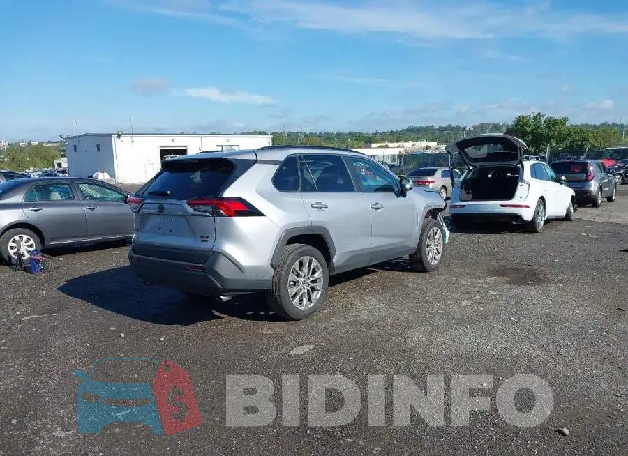 2T3A1RFV7RC471436 Photo# 4