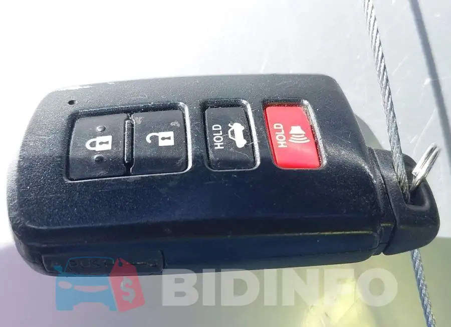 4T1BF1FK9FU873815 Photo# 11