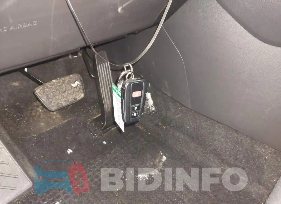 JTMP1RFV6KD041070 Photo# 11