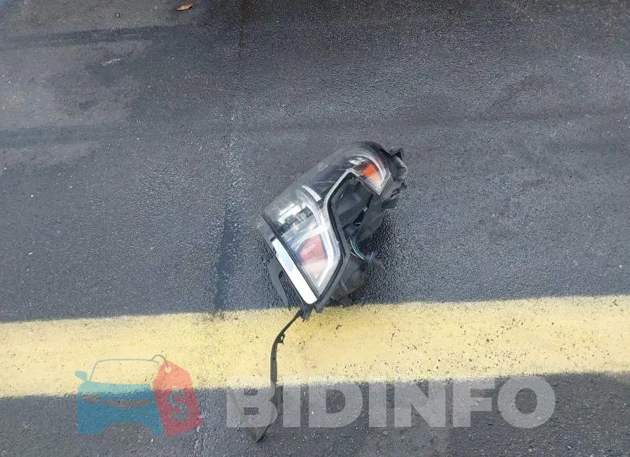1GNSCBKC1FR723502 Photo# 12