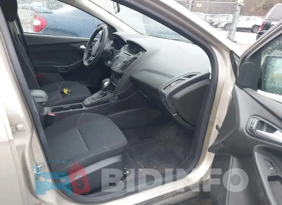 1FADP3FE3HL289053 Photo# 5