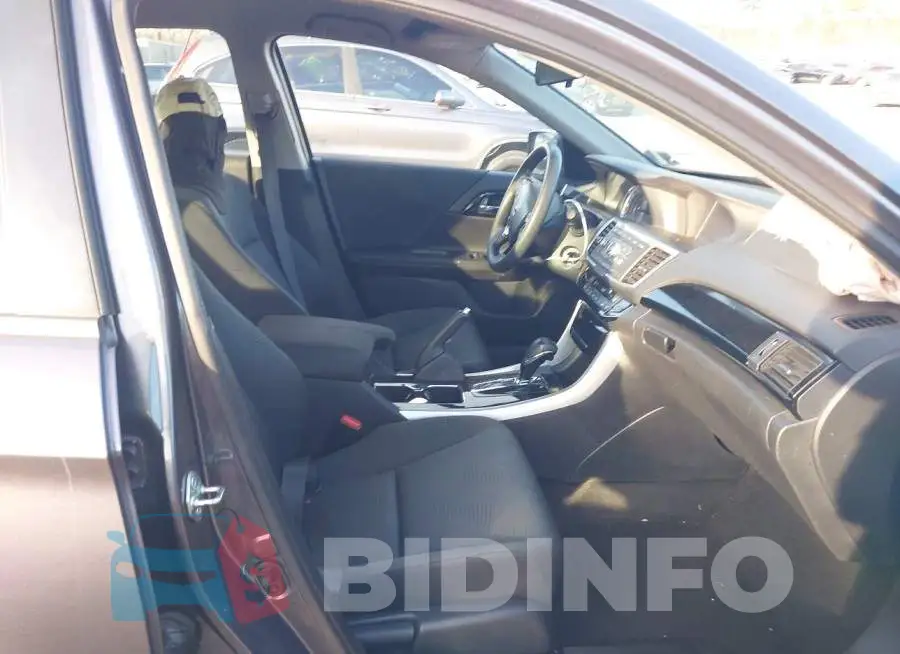 1HGCR2F37HA248821 Photo# 5