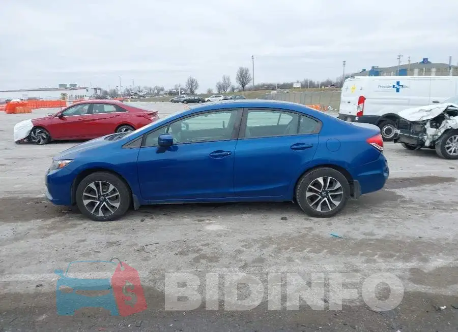 19XFB2F82FE020411 Photo# 14