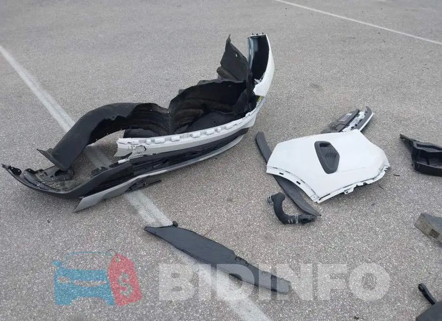 1FMCU0GN6SUB28334 Photo# 12