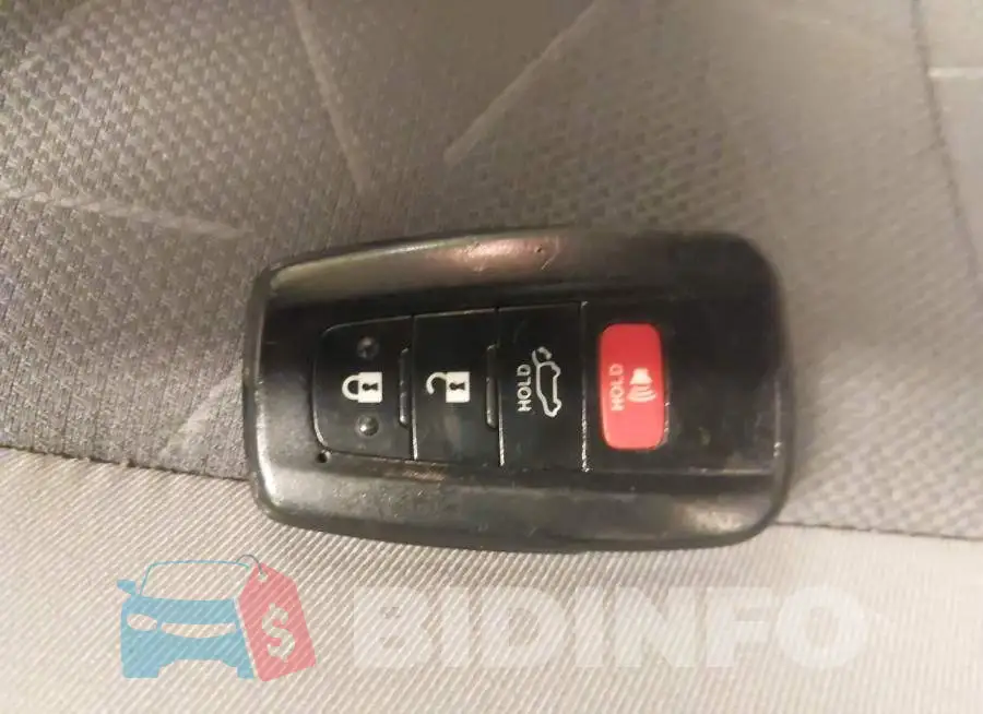 JTMP1RFV8KD501104 Photo# 11