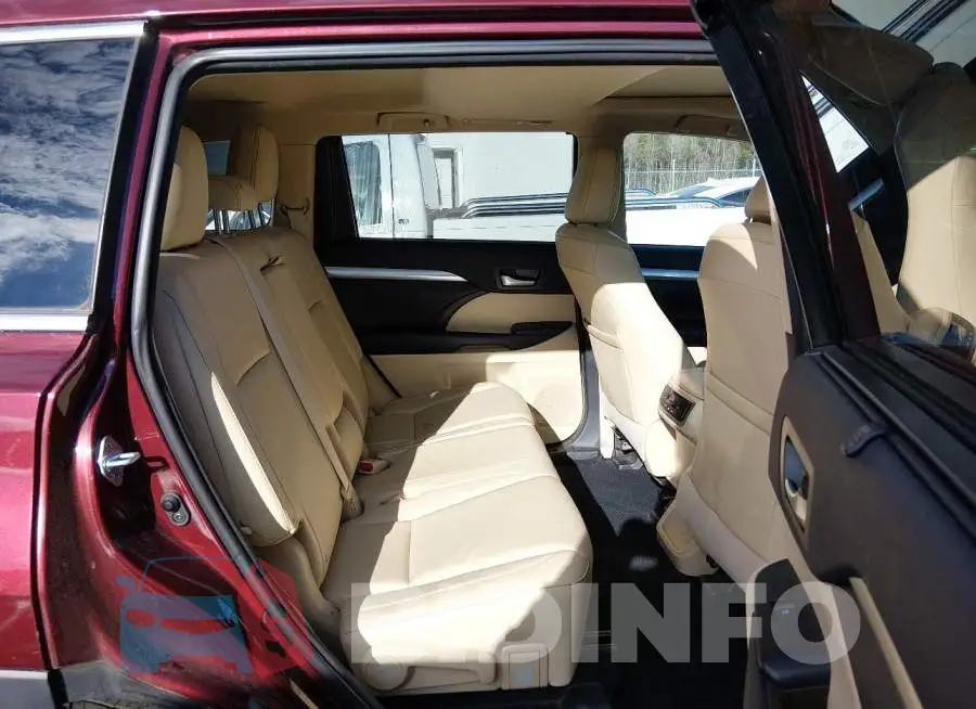 5TDJKRFH2GS332271 Photo# 8