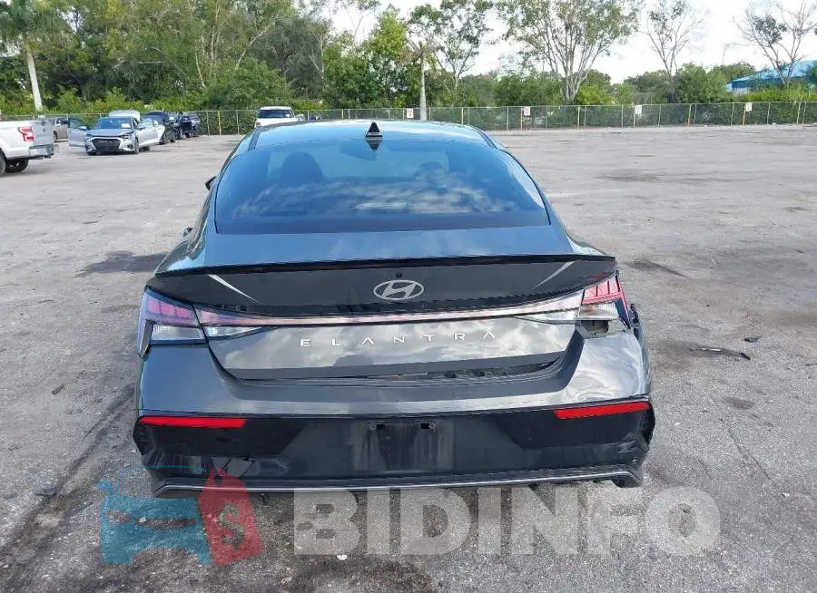 KMHLR4DF3RU712402 Photo# 6
