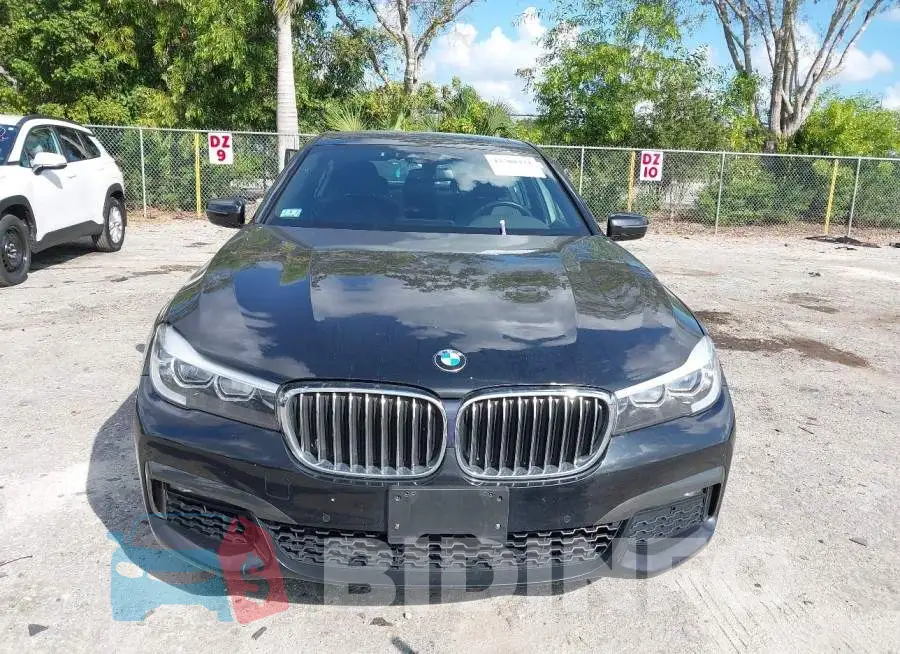 WBA7E4C52KGV70006 Photo# 13