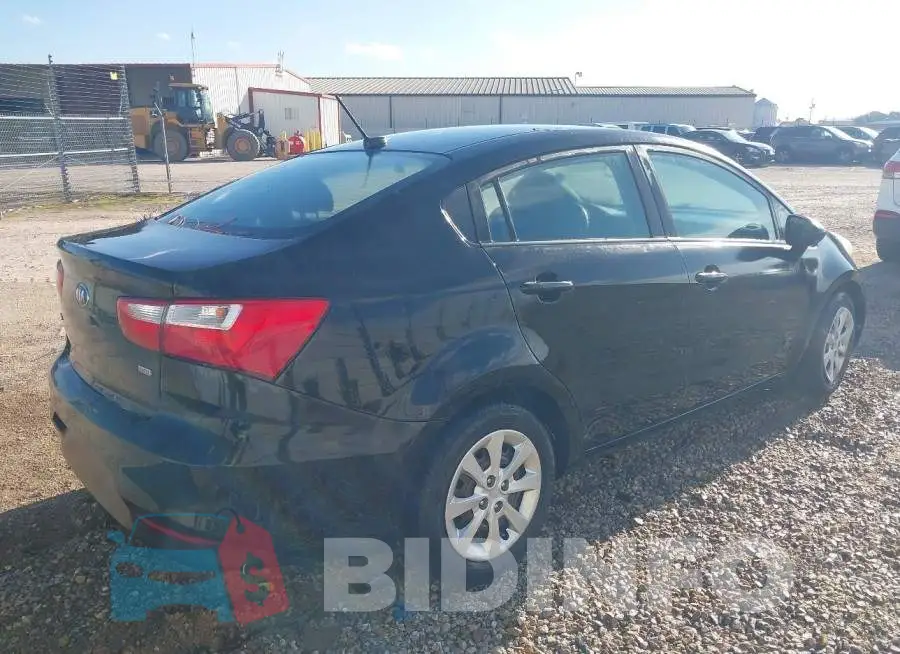 KNADM4A31H6100877 Photo# 4