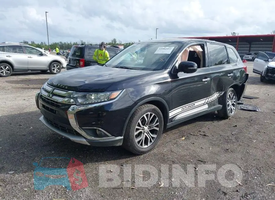 JA4AD3A30JZ017018 Photo# 2