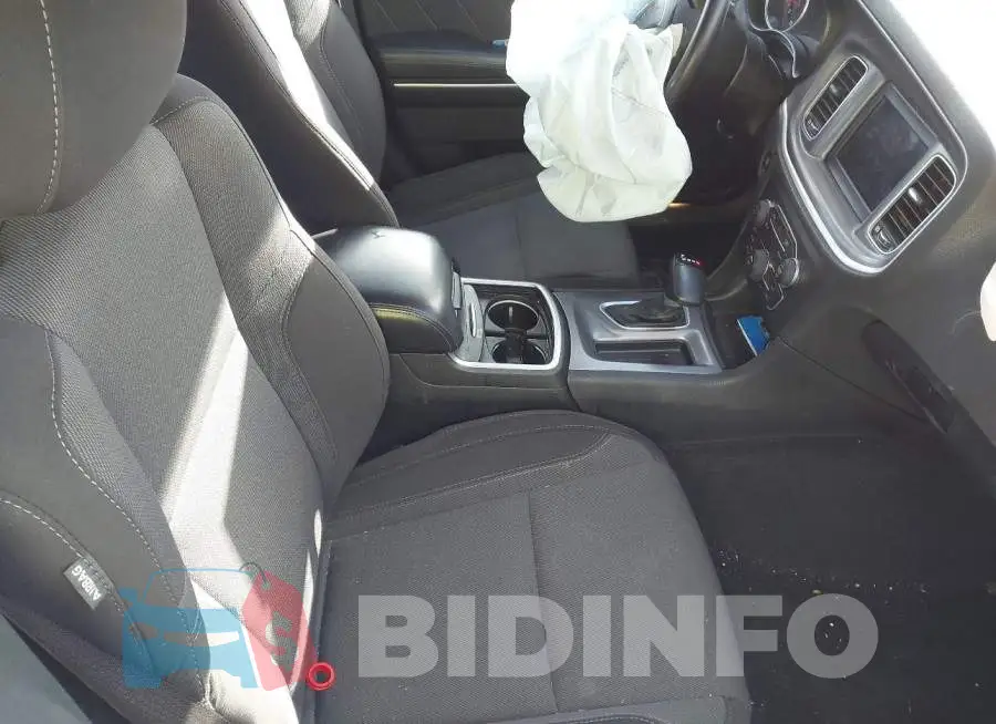 2C3CDXBG5NH180930 Photo# 5