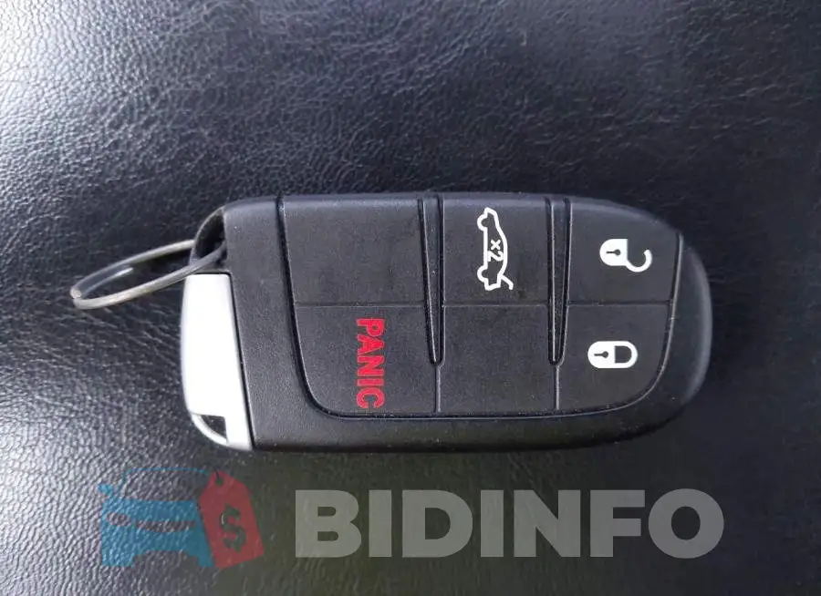 2C3CDXHG8HH563370 Photo# 11