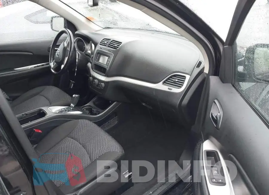 3C4PDCAB9LT270419 Photo# 5