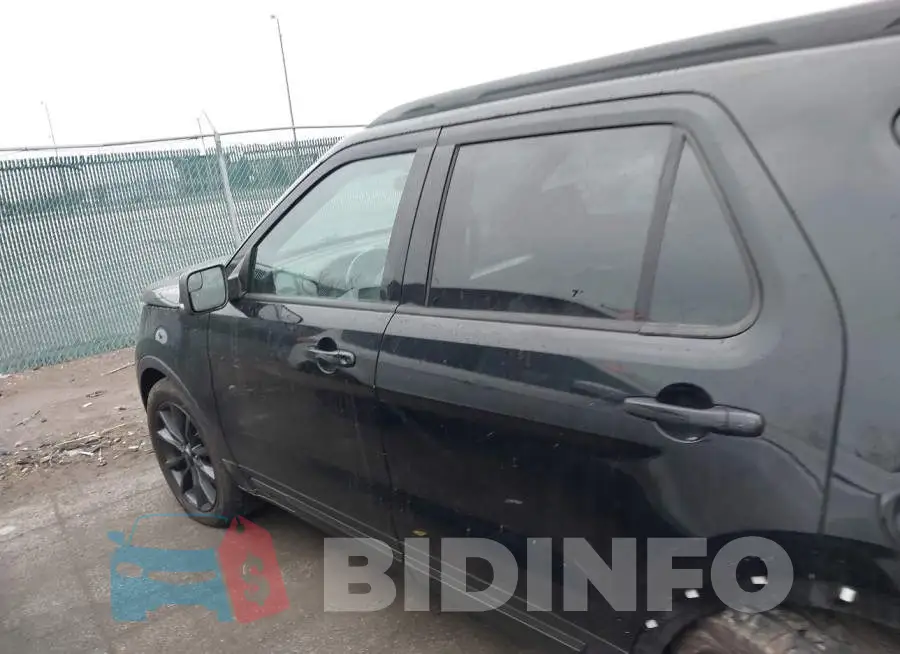 1FM5K8D82JGC24678 Photo# 14