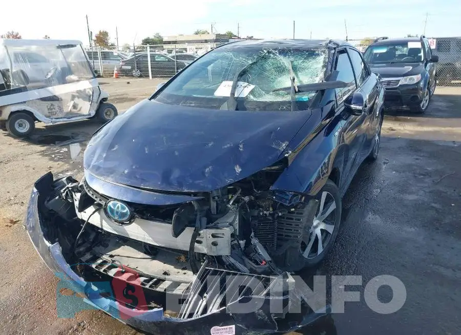 JTDBVRBD8JA005487 Photo# 2