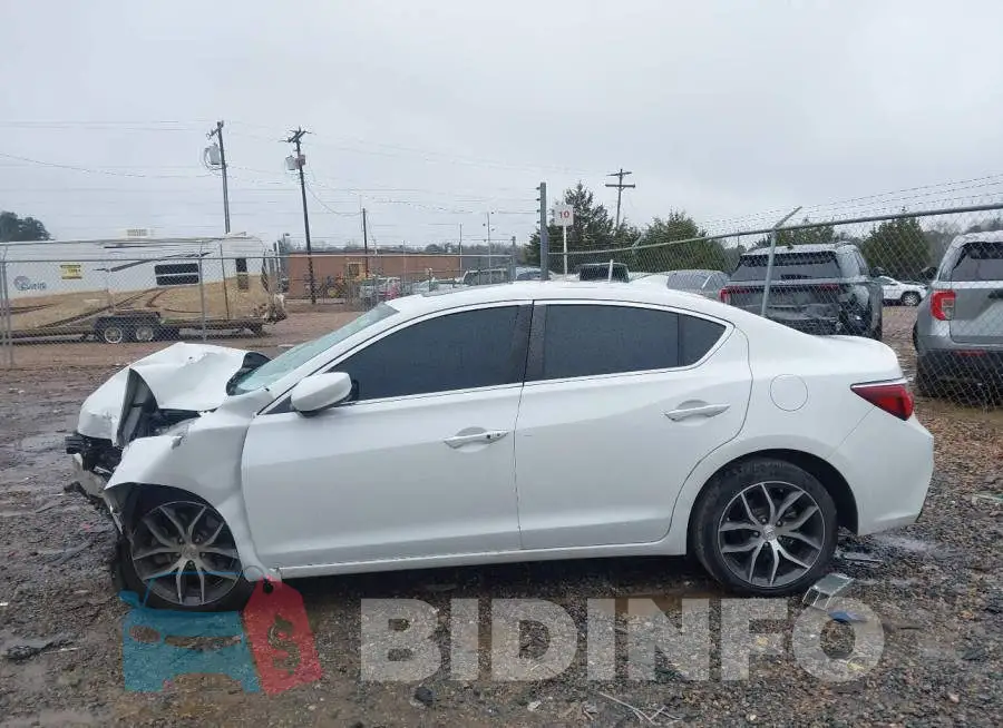 19UDE2F74KA000682 Photo# 13