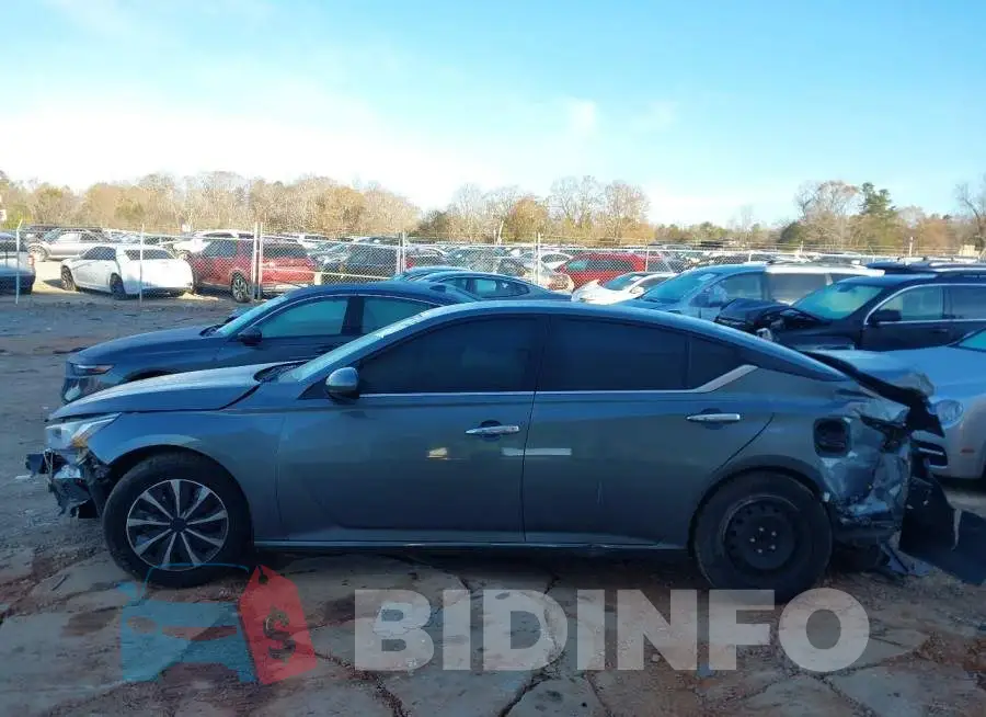 1N4BL4BV1LC140292 Photo# 14