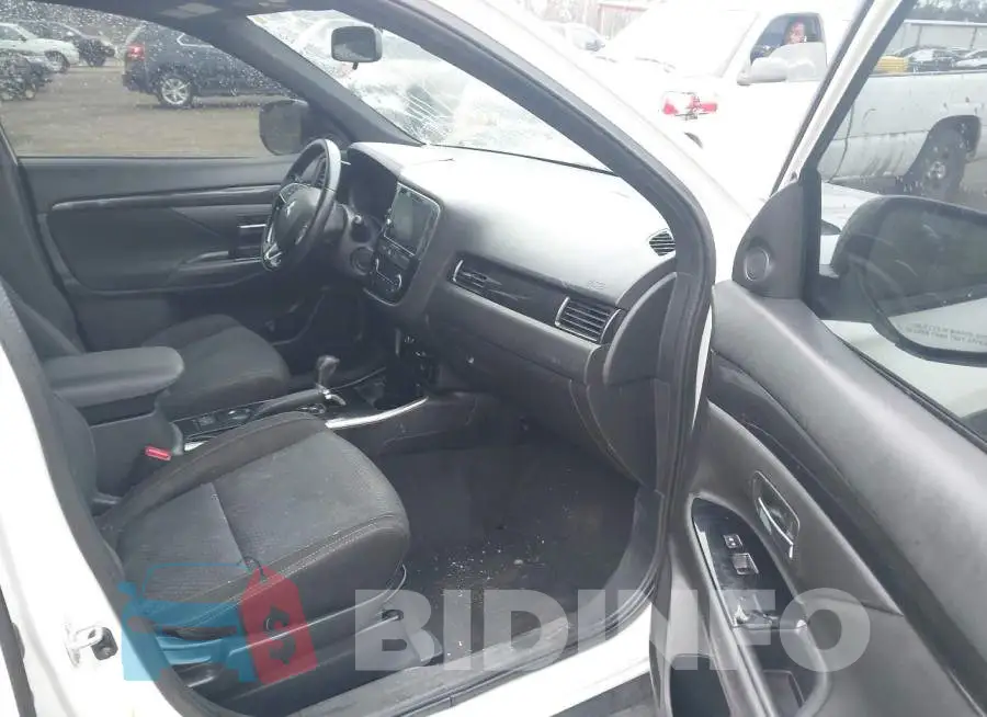 JA4AD3A34JZ033187 Photo# 5