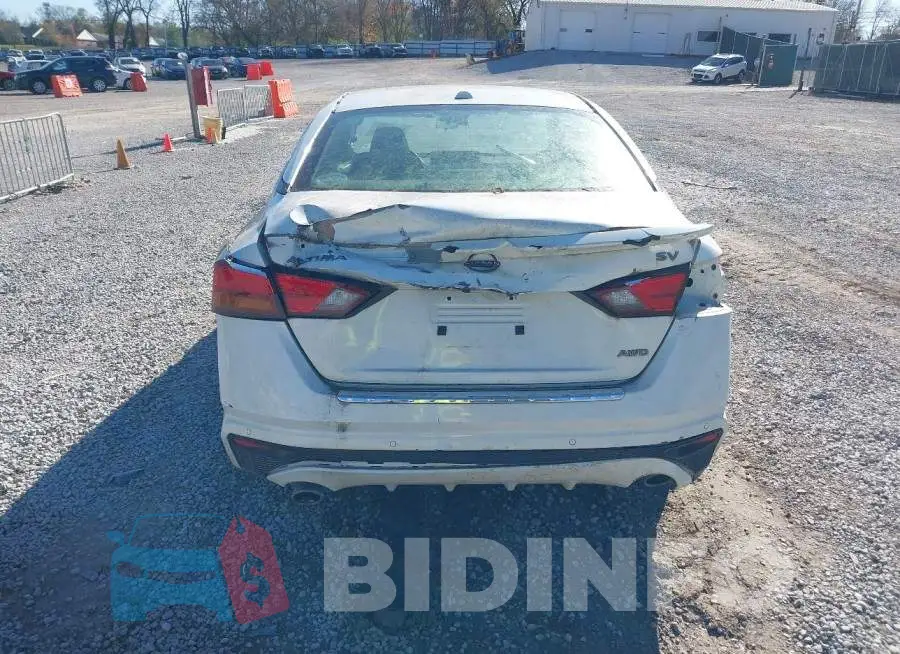 1N4BL4DW8PN315900 Photo# 19