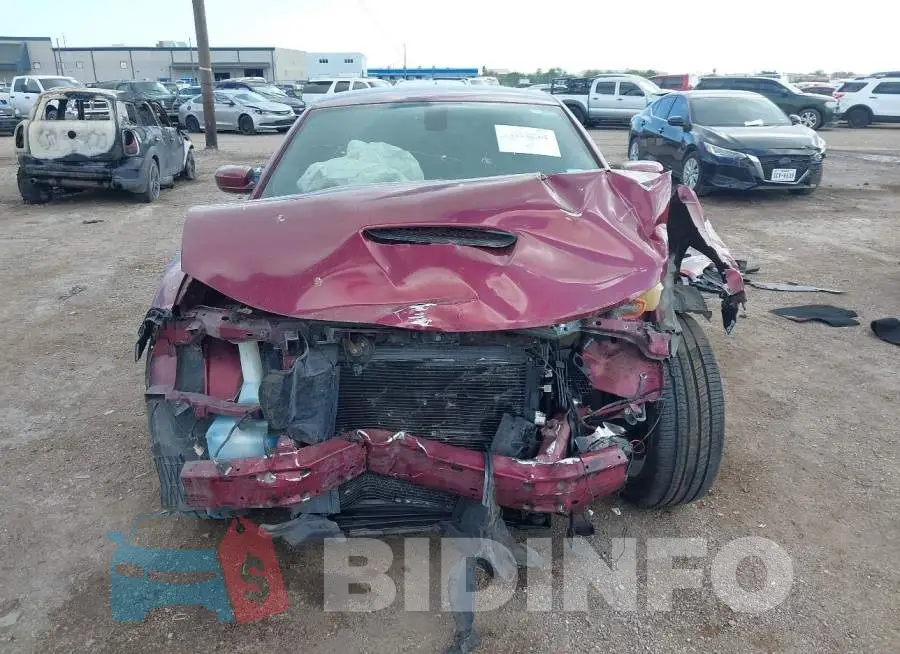 2C3CDXHG2KH605572 Photo# 13