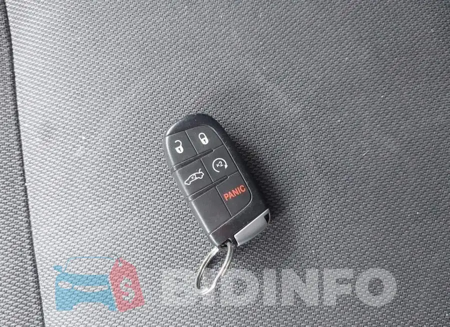 2C3CDXHG8GH355195 Photo# 11
