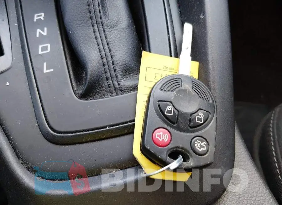 1FADP3F21GL350890 Photo# 11