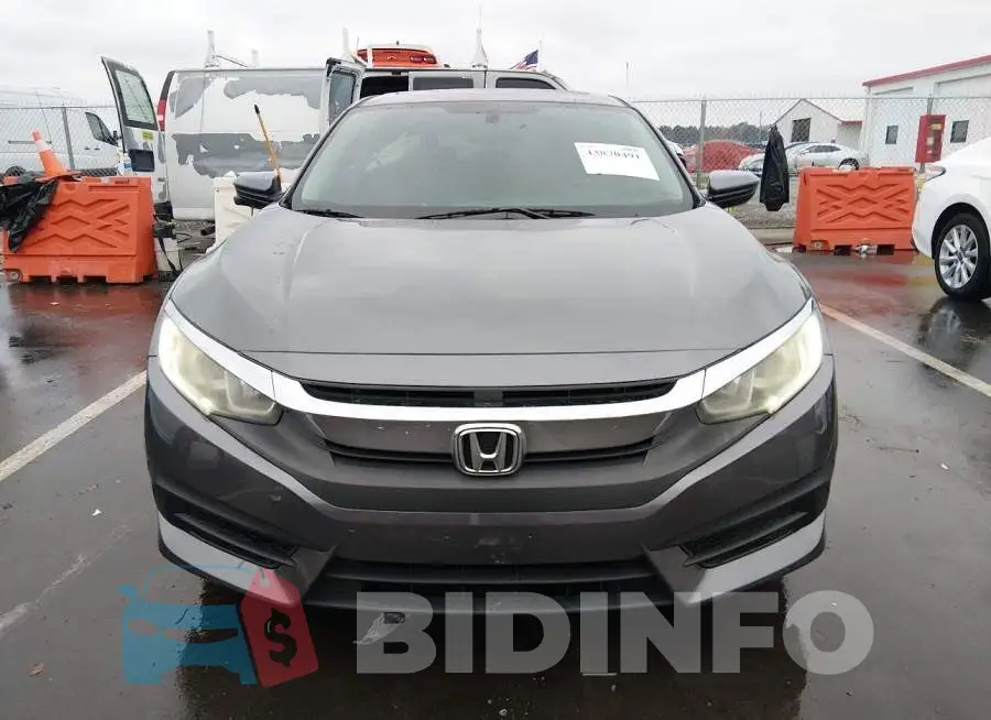 19XFC2F70GE063151 Photo# 12