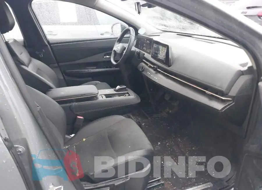 JN1CF0BB5PM708972 Photo# 5