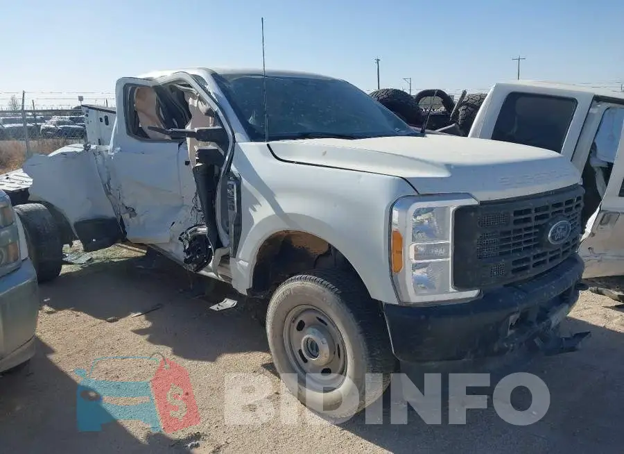 1FT7X2BA0PEC70516 Photo# 1
