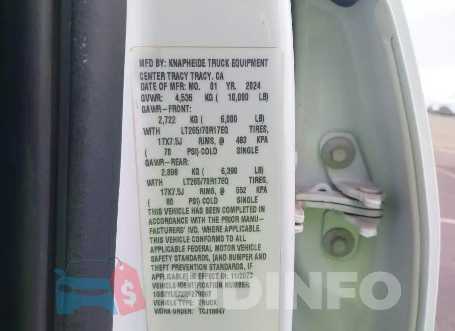 1GB2YLE72RF279667 Photo# 9