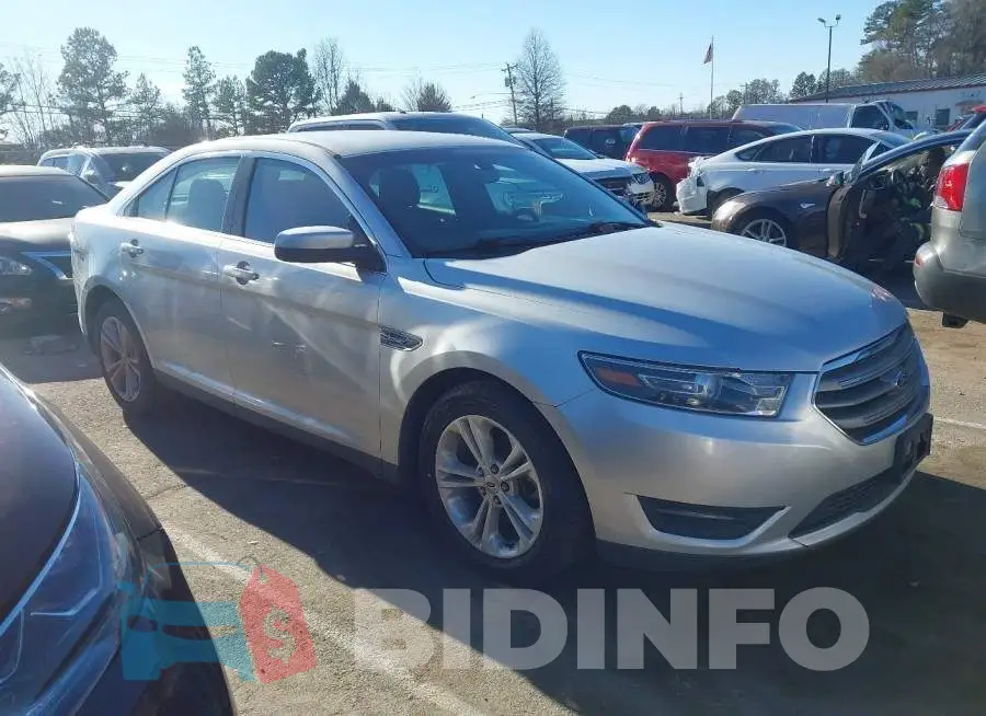 1FAHP2E85JG113921 Photo# 13