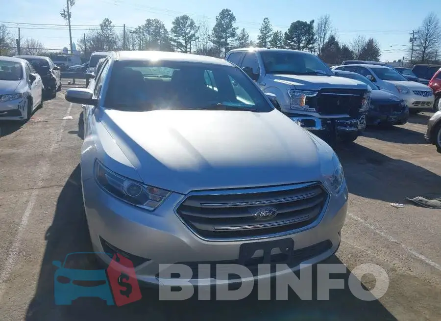 1FAHP2E85JG113921 Photo# 12