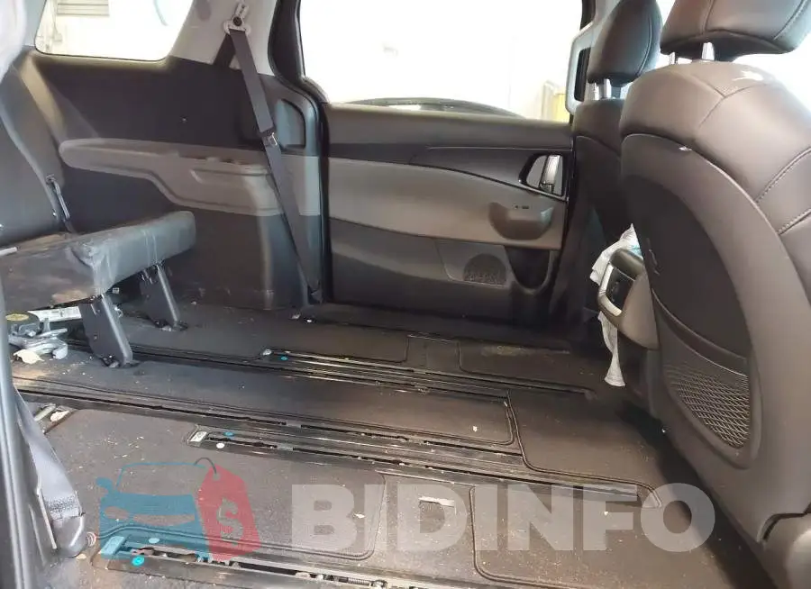 KNDNB5K31T6551544 Photo# 8