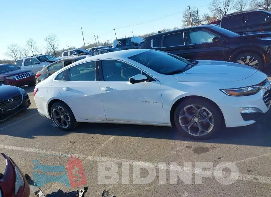 1G1ZD5ST8PF220809 Photo# 13