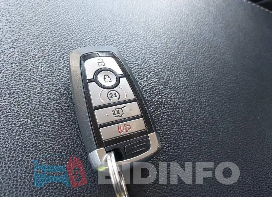 1FMJK1J82REA10128 Photo# 11