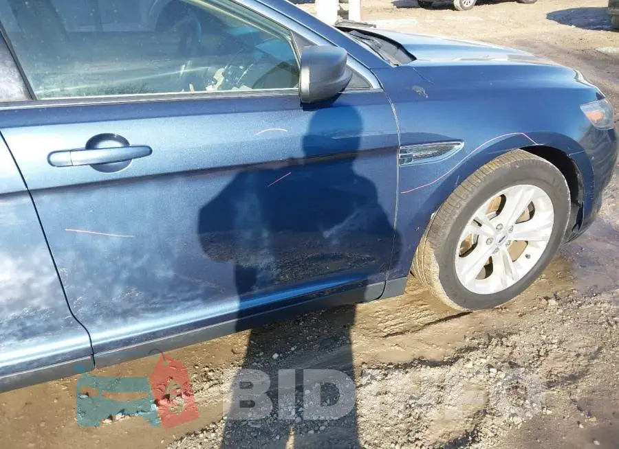 1FAHP2D82JG101078 Photo# 20