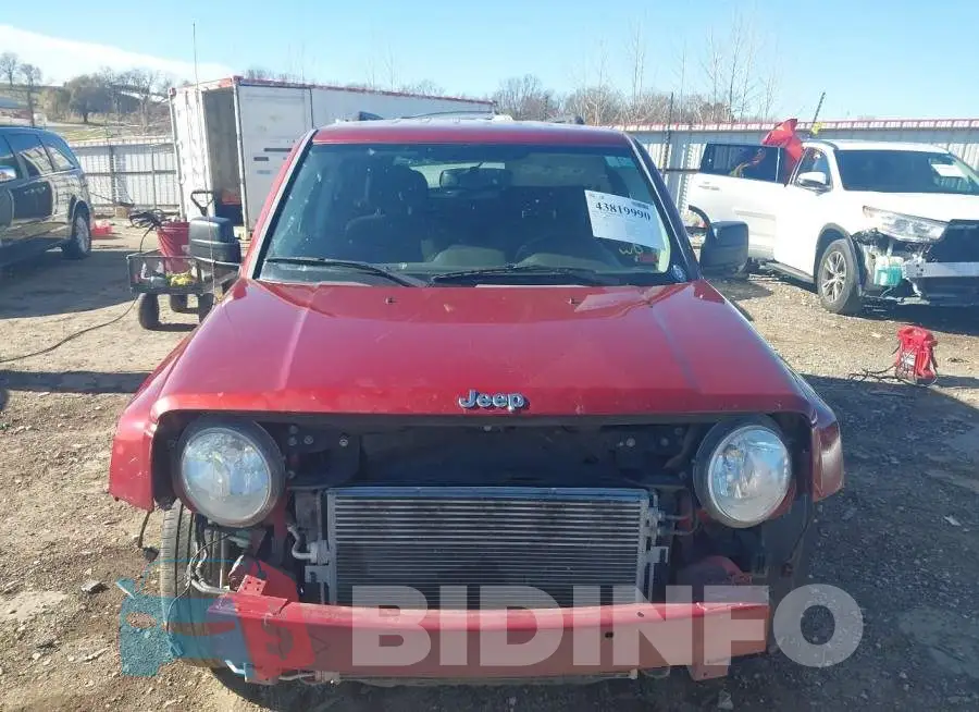 1C4NJPBB0GD652176 Photo# 13