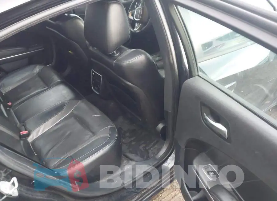 2C3CDXJG5GH140898 Photo# 8