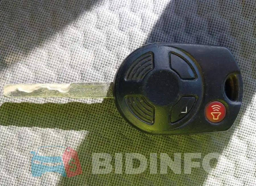 1FMCU0GD5HUD35233 Photo# 11
