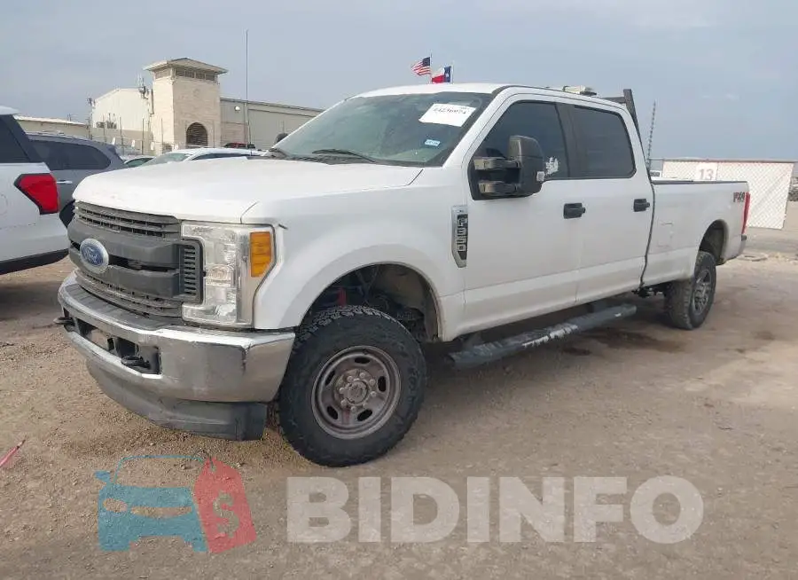 1FT8W3B62HEF11261 Photo# 2