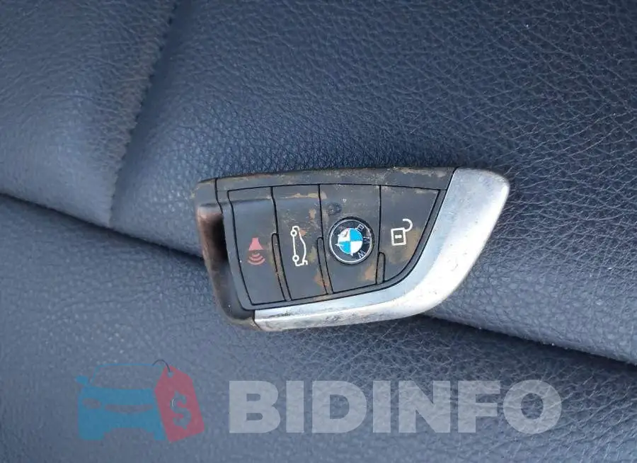 WBXHT3C38J3F03914 Photo# 11