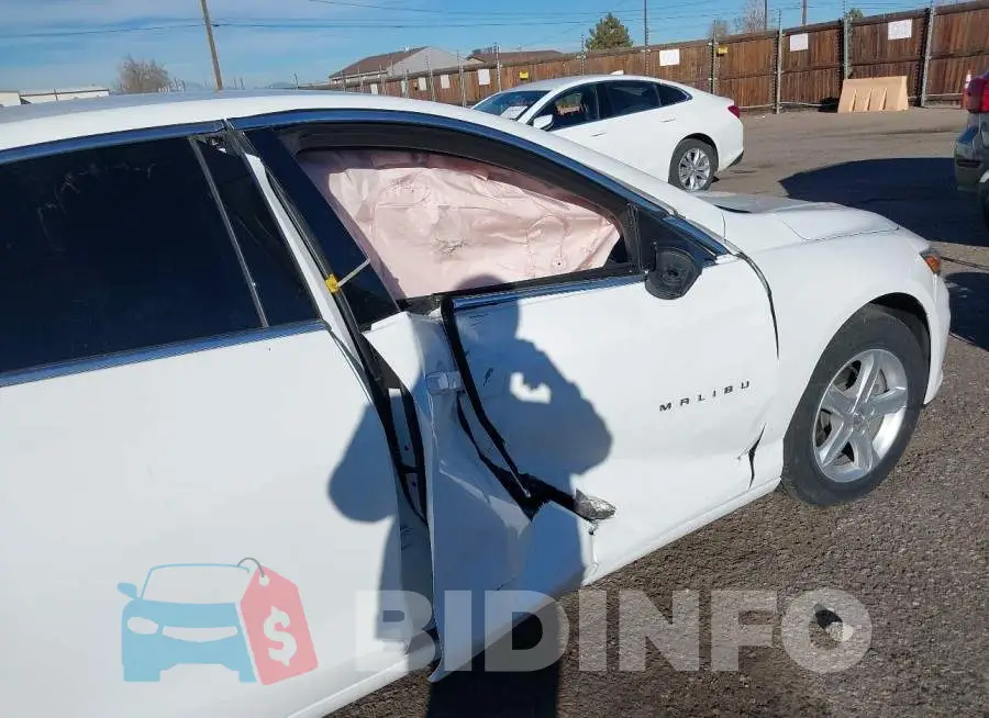 1G1ZB5ST4RF244145 Photo# 6