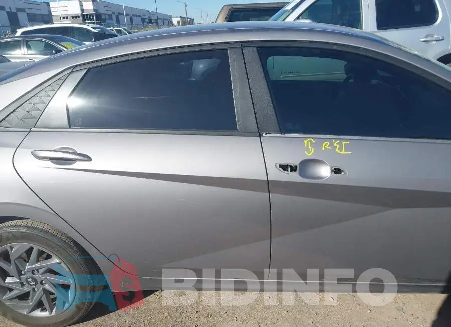 KMHLM4DG3RU755256 Photo# 13