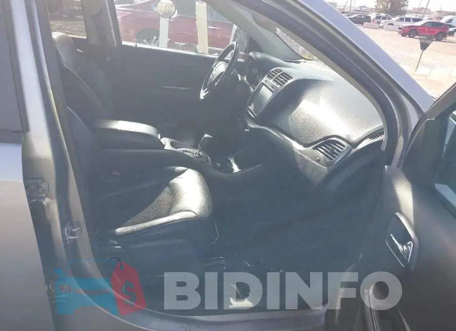 3C4PDCGG6JT215748 Photo# 5
