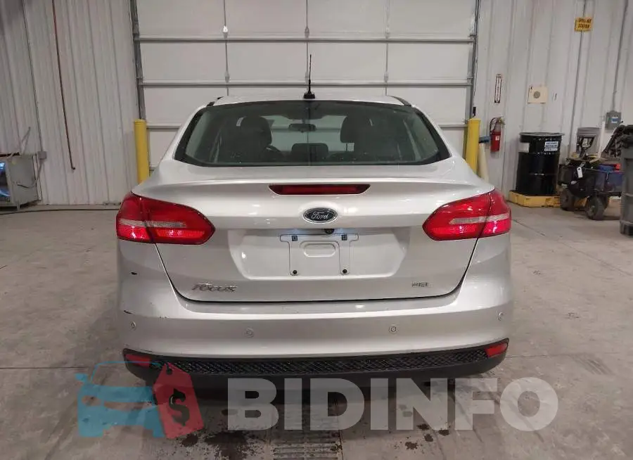1FADP3H2XJL260237 Photo# 17